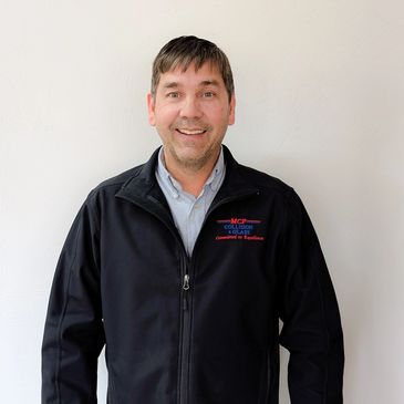 Jeff Geisinger, shop manager at MCP Collision & Glass